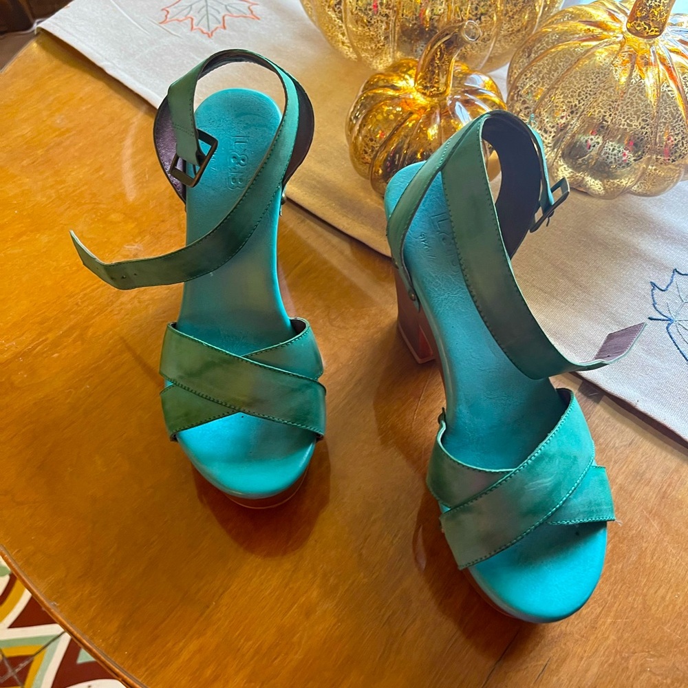 L and B leather ankle strap heels size 7